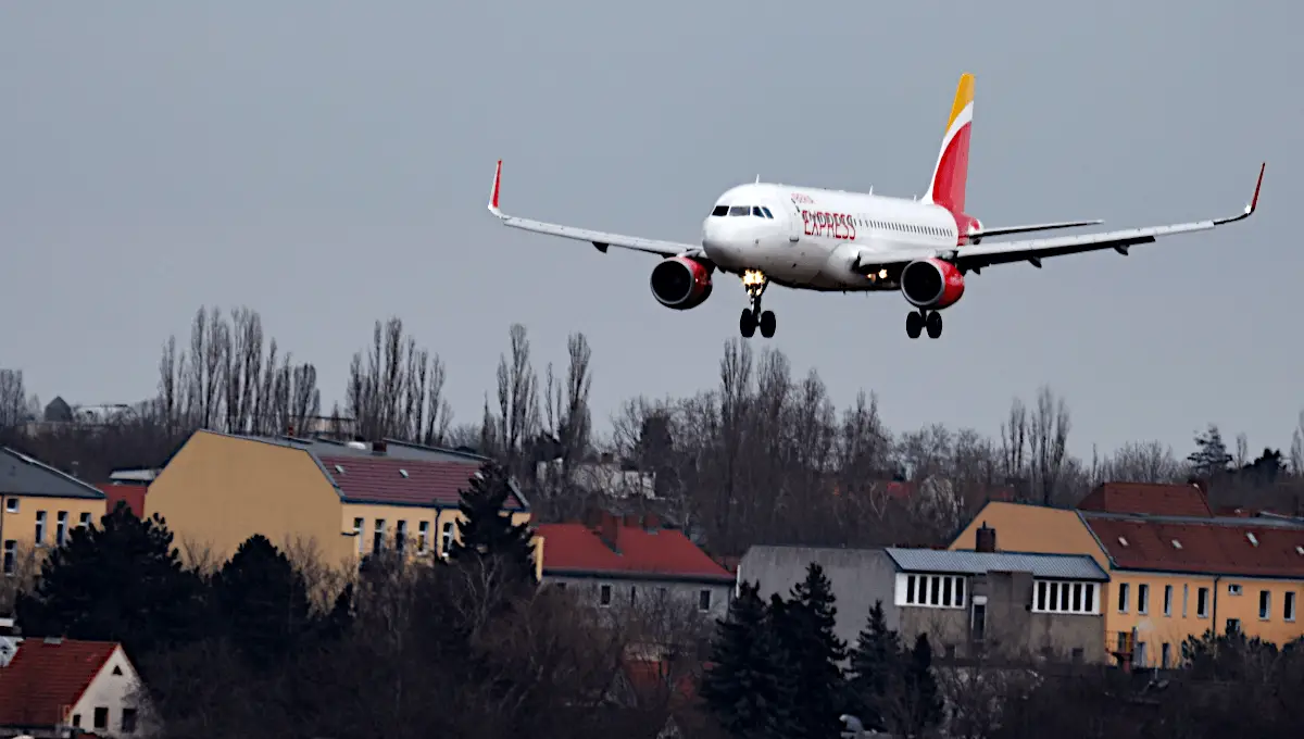 Im Landeanflug: RadarVirtuel zeig Flugbewegungen wie diese auf einer digitalen Karte.